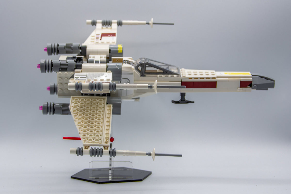 Display stand for LEGO® Star Wars™ Luke Skywalker’s X-Wing Fighter (75301)